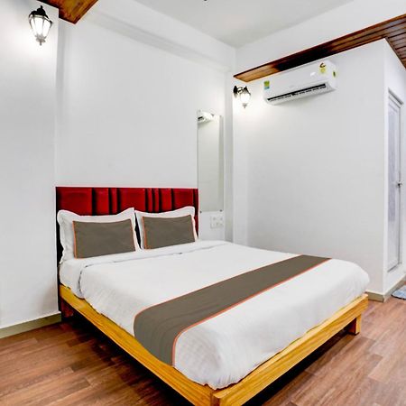Hotel Silk, Premier Budget Friendly Luxury Hotel In Surat, Perfect For Families, Couples And Business Travelers Zewnętrze zdjęcie