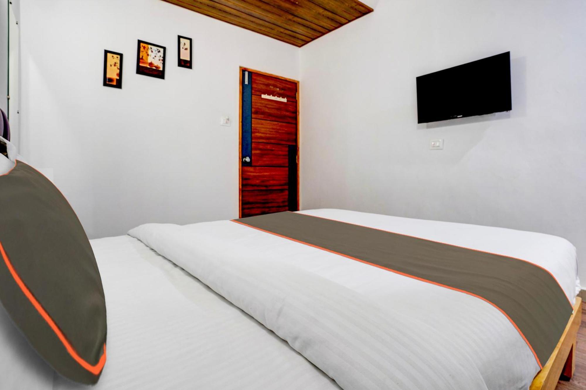 Hotel Silk, Premier Budget Friendly Luxury Hotel In Surat, Perfect For Families, Couples And Business Travelers Zewnętrze zdjęcie