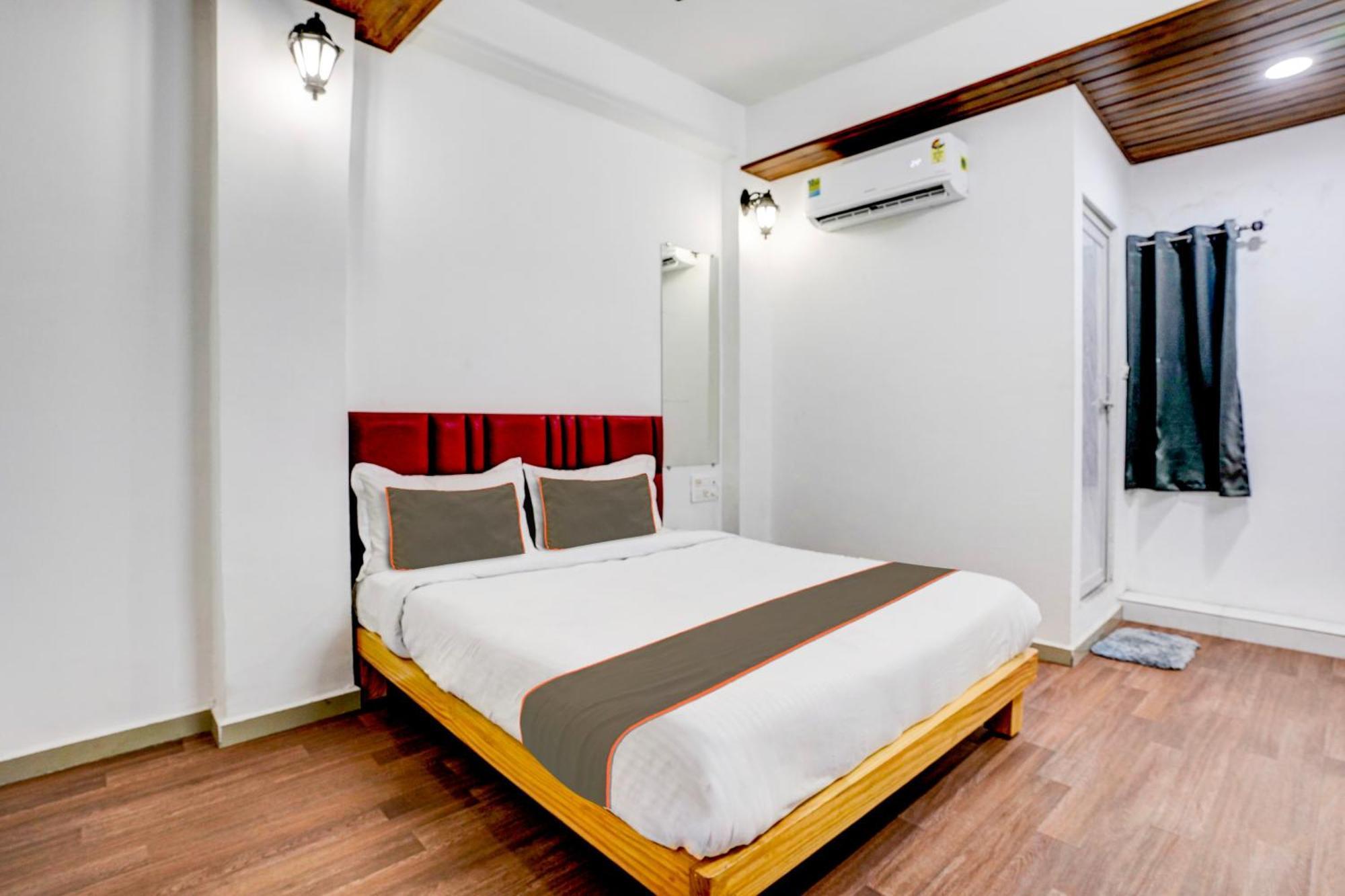 Hotel Silk, Premier Budget Friendly Luxury Hotel In Surat, Perfect For Families, Couples And Business Travelers Zewnętrze zdjęcie